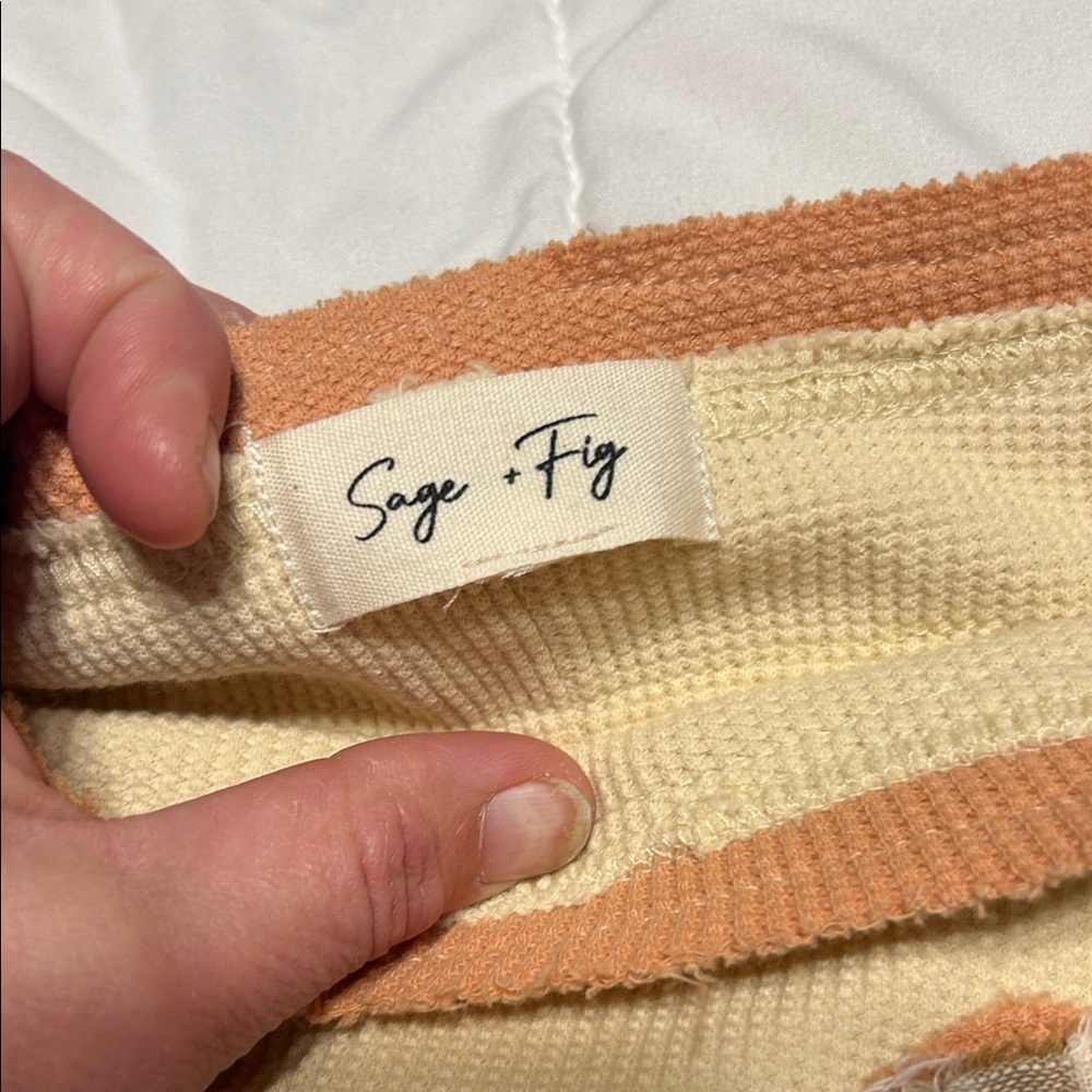 Women's Beige and Brown Floral Patch Tee - Picture 3 of 6